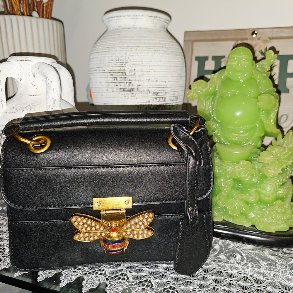 Womans Handbags and crossbody